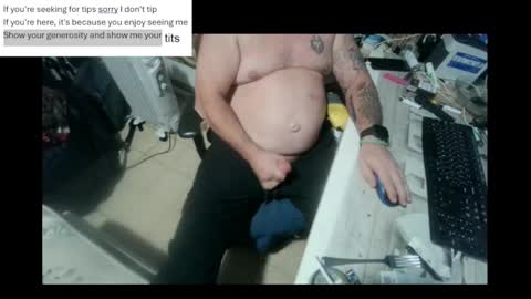 Snapshot of pini_z chatting on 01/06/25, 08:50 pini_z online show from 01/06/25, 08:50