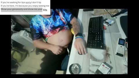 Snapshot of pini_z chatting on 01/18/25, 03:16 pini_z online show from 01/18/25, 03:16