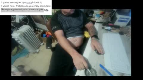 Snapshot of pini_z chatting on 01/26/25, 11:28 pini_z online show from 01/26/25, 11:28