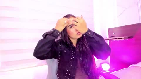 pink_as online show from 10/01/25, 01:39