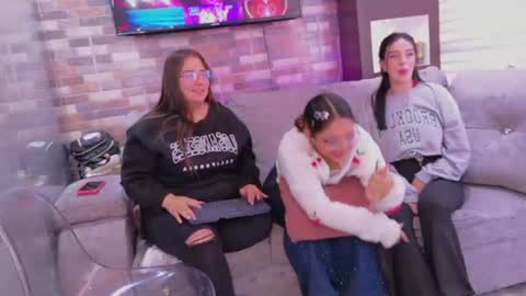 pink_as online show from 07/01/26, 07:57