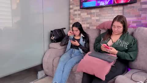 pink_as online show from 07/02/26, 08:15