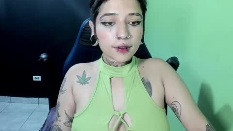 weedcandy ig y twitter xpink dustt online show from 12/04/24, 07:39