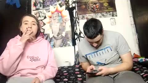 Snapshot of pink_peyton chatting on 12/24/24, 02:01 Pink peyton online show from 12/24/24, 02:01