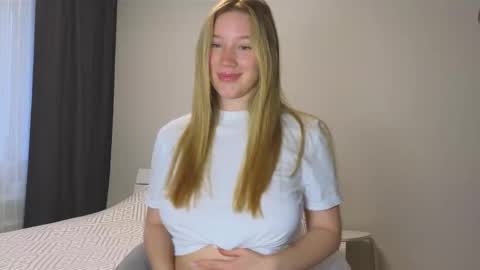   online show from 09/28/25, 03:23