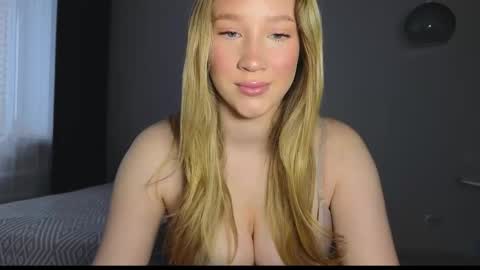   online show from 10/09/25, 02:53