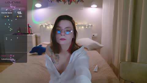 Snapshot of pink_seagull chatting on 01/11/25, 08:10 Eva online show from 01/11/25, 08:10