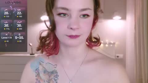 Snapshot of pink_seagull chatting on 03/10/25, 05:29 Eva online show from 03/10/25, 05:29