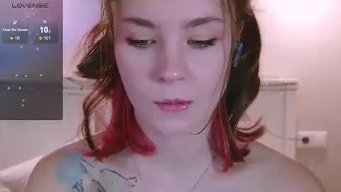 Snapshot of pink_seagull chatting on 03/11/25, 06:41 Eva online show from 03/11/25, 06:41