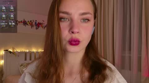 Snapshot of pink_seagull chatting on 10/19/25, 05:46 Eva online show from 10/19/25, 05:46