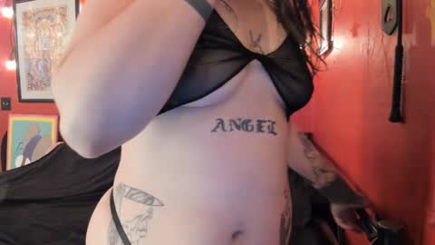 Snapshot of pinkandheated chatting on 01/28/25, 08:57 Virginity smiles online show from 01/28/25, 08:57