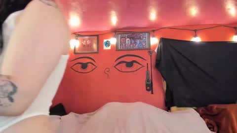 Snapshot of pinkandheated chatting on 03/10/25, 09:21 Virginity smiles online show from 03/10/25, 09:21