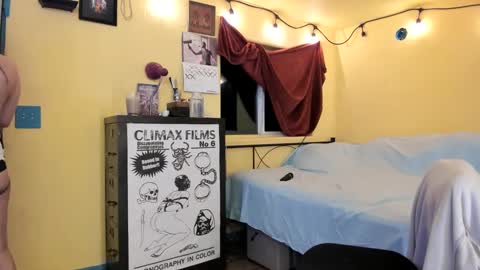 Snapshot of pinkandheated chatting on 09/16/25, 08:15 Virginity smiles online show from 09/16/25, 08:15