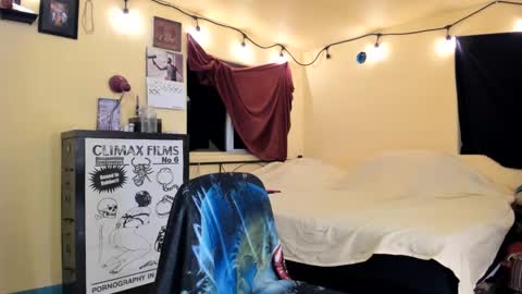 Snapshot of pinkandheated chatting on 09/17/25, 08:16 Virginity smiles online show from 09/17/25, 08:16