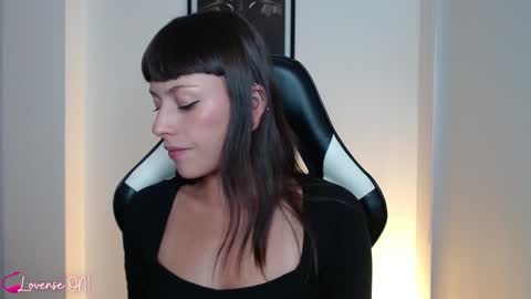 Snapshot of pinkcatlive chatting on 01/10/25, 02:14 Emily online show from 01/10/25, 02:14