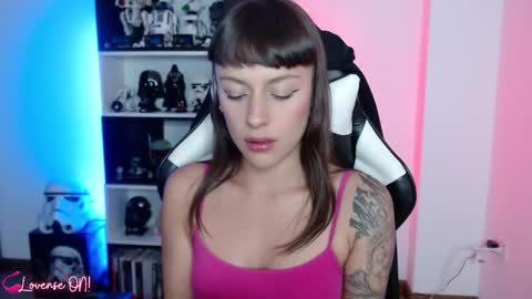 Snapshot of pinkcatlive chatting on 11/26/25, 11:06 Emily online show from 11/26/25, 11:06