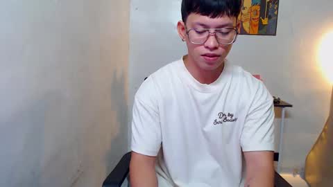 Snapshot of pinkcock_froi chatting on 02/13/25, 12:46 froi online show from 02/13/25, 12:46