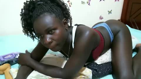 pinky online show from 10/31/25, 09:43