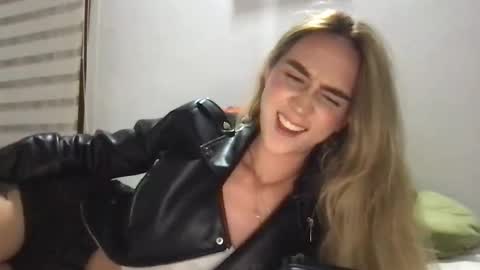 Pinkilola online show from 04/10/26, 03:56