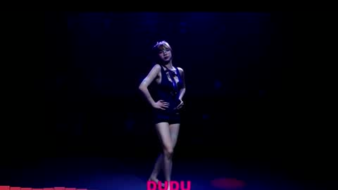 Snapshot of pinklady_dudu chatting on 10/11/25, 12:15 pinklady_dudu online show from 10/11/25, 12:15