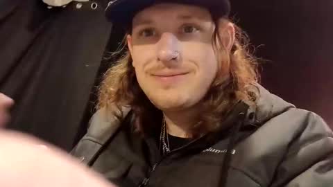 Snapshot of pinkpulseglobal chatting on 10/27/25, 11:20 pinkpulseglobal online show from 10/27/25, 11:20