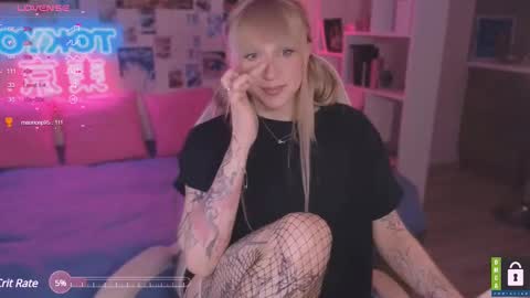 pinkvenom_ online show from 03/04/25, 06:07