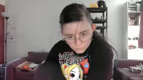 Snapshot of pinkwife97 chatting on 09/16/25, 08:37 pinkwife97 online show from 09/16/25, 08:37