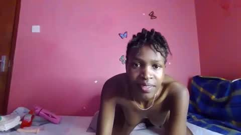 Snapshot of pinky_cockoo chatting on 02/19/26, 08:43 pinky_cockoo online show from 02/19/26, 08:43