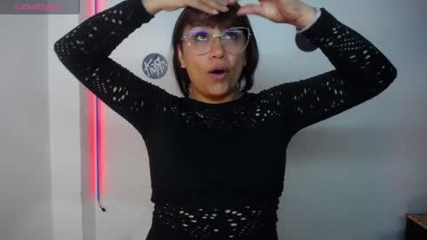 VIOLETA LOPEZ online show from 05/10/26, 06:13