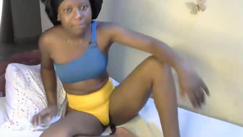 PINKY online show from 04/02/26, 07:22