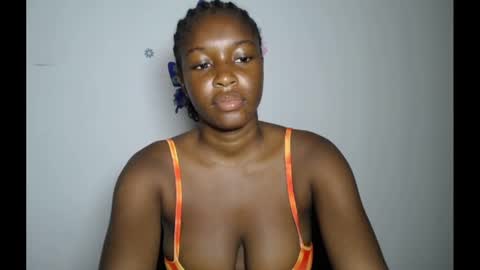 pinkykiki_247 online show from 12/15/25, 04:00