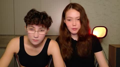 Li long hair and Ru short hair online show from 05/27/26, 06:38