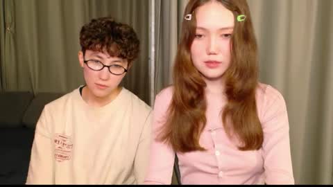 Li long hair and Ru short hair online show from 05/30/26, 09:01