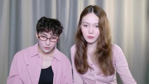 Li long hair and Ru short hair online show from 06/06/26, 09:30