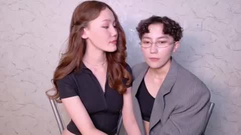 Li long hair and Ru short hair online show from 07/21/26, 01:24