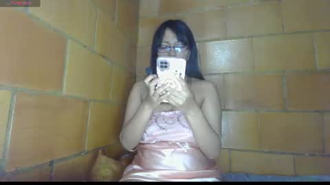 pinkymochy online show from 06/18/26, 01:17