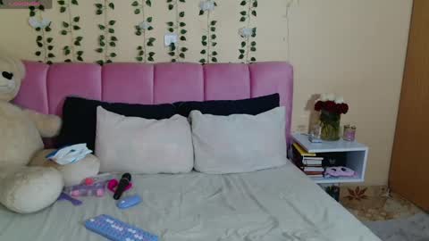 Pinky online show from 03/24/26, 01:21