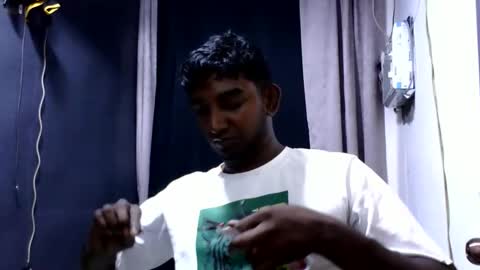 rayvienn online show from 04/11/26, 03:49