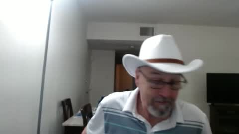 Snapshot of pipewizard chatting on 03/03/25, 12:48 pipewizard online show from 03/03/25, 12:48