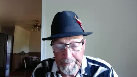 Snapshot of pipewizard chatting on 05/17/26, 10:06 pipewizard online show from 05/17/26, 10:06