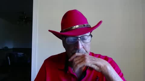 Snapshot of pipewizard chatting on 05/18/26, 11:10 pipewizard online show from 05/18/26, 11:10