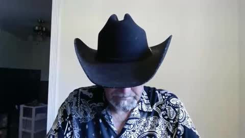 Snapshot of pipewizard chatting on 05/24/26, 10:48 pipewizard online show from 05/24/26, 10:48