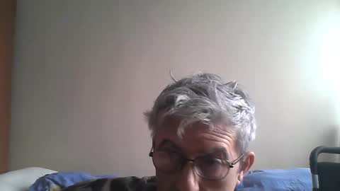 pipi2704 online show from 02/15/25, 12:01