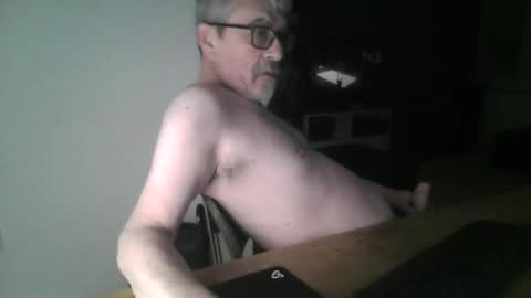 pipi2704 online show from 04/25/26, 09:56