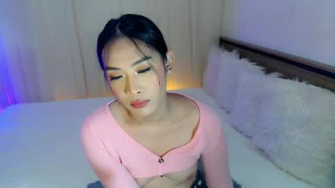 Snapshot of piroulita chatting on 12/02/24, 11:45 Ari online show from 12/02/24, 11:45