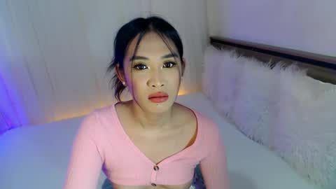 Snapshot of piroulita chatting on 12/14/24, 08:34 Ari online show from 12/14/24, 08:34