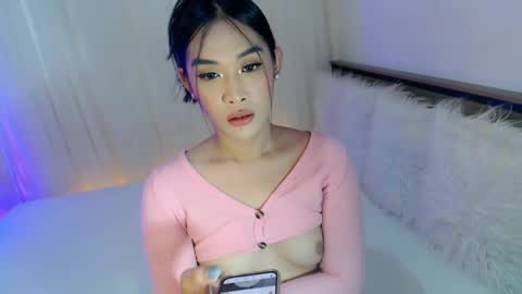 Snapshot of piroulita chatting on 01/18/25, 10:28 Ari online show from 01/18/25, 10:28