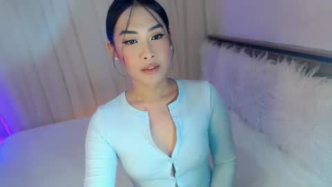 Snapshot of piroulita chatting on 10/20/25, 07:20 Ari online show from 10/20/25, 07:20