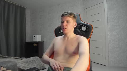 Pierre online show from 02/25/25, 03:42