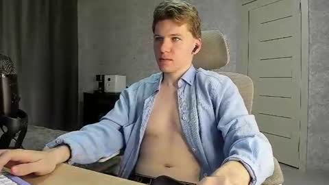 Pierre online show from 06/25/26, 12:09